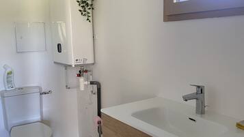 Handdukar och toalettpapper