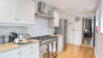 Fridge, dishwasher, electric kettle, toaster