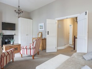 Flat-screen TV - Cobblers Cottage (Beaumaris)