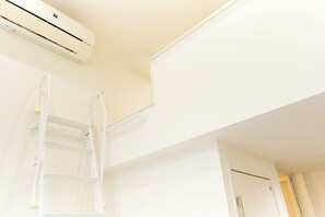 Interior - 4minute walk from Okubo Station | Singleperson use | WiFi available | Near Shinjuku and ShinOk / Shinjuku-ku Tokyo (Shinjuku-ku)