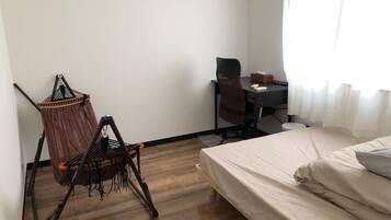 2 bedrooms, desk, free WiFi, bed sheets