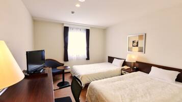 1 bedroom, desk, free WiFi, bed sheets