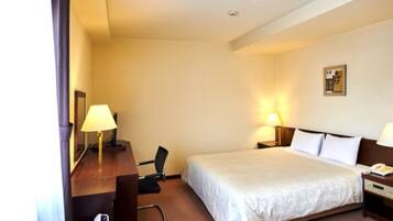 1 bedroom, desk, free WiFi, bed sheets