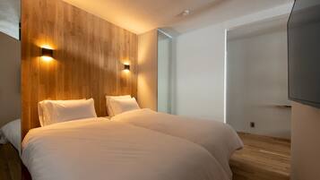 2 bedrooms, desk, free WiFi, bed sheets