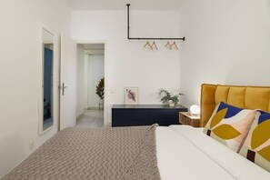 3 slaapkamers, een bureau, een strijkplank/strijkijzer, wifi