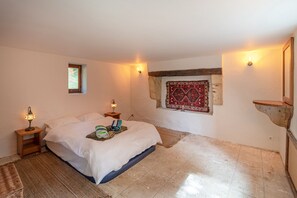 5 habitaciones, escritorio, cuna de viaje y wifi gratis