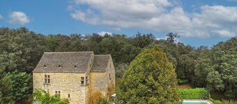 Secluded 5 Bedroom Woodland Villa with Pool