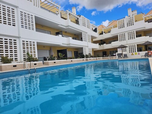 Amazing & Modern Apartment in Cabanas Beach with direct pool access (Sleeps 4)