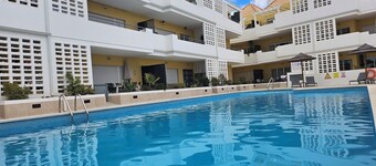 Amazing & Modern Apartment in Cabanas Beach with direct pool access (Sleeps 4)