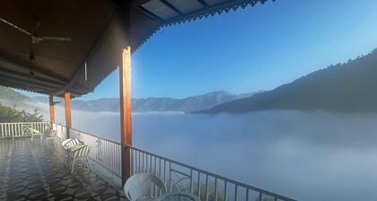 The Brigadiers Cottage , Mussoorie. A boutique pet friendly farm & Homestay