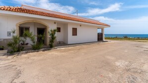 Ảnh chưa phân loại, 3 trong số 18 ảnh, nút