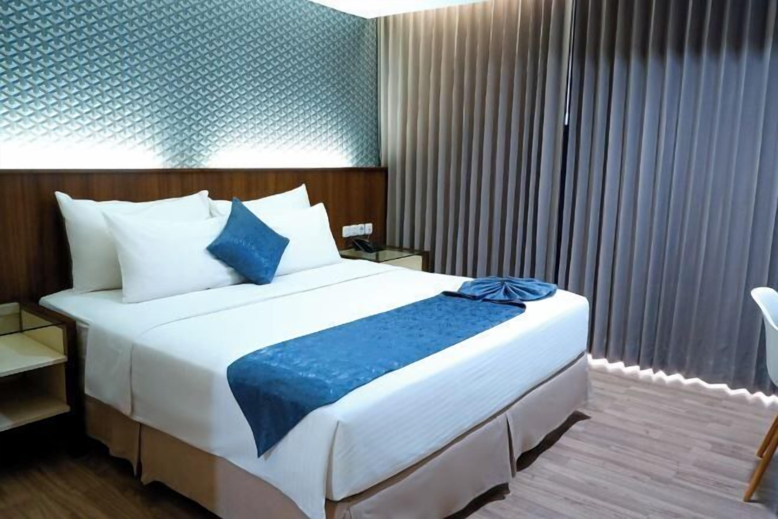 1 bedroom, desk, soundproofing, free WiFi