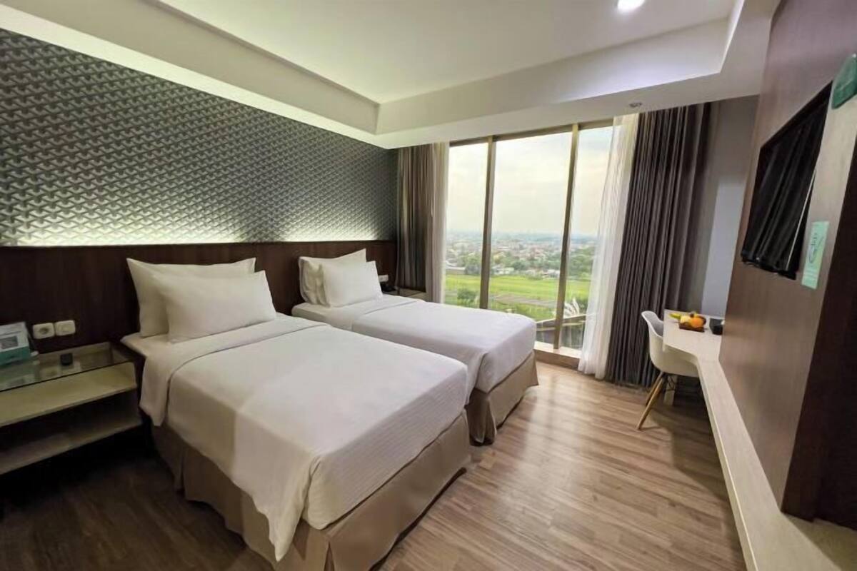 1 bedroom, desk, soundproofing, free WiFi