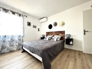 2 chambres, fer et planche à repasser, lit parapluie, Wi-Fi gratuit