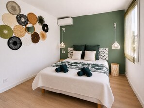 2 bedrooms, iron/ironing board, travel crib, free WiFi