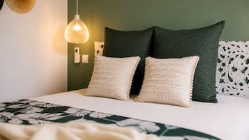 2 bedrooms, iron/ironing board, travel crib, free WiFi