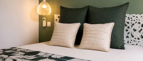 2 bedrooms, iron/ironing board, travel cot, free WiFi