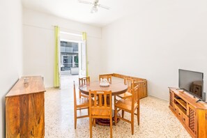 Apartment | Esszimmer