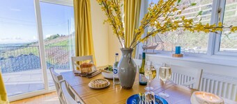 Bron Heulog - a dog that sleeps 6 guests in 3 bedrooms