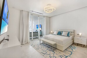 4 Schlafzimmer, Schreibtisch, BĂŒgeleisen/BĂŒgelbrett, Reisekinderbett