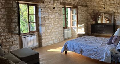 Le George, Southern France Country Home