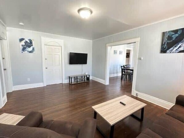 Televisio, työhuone