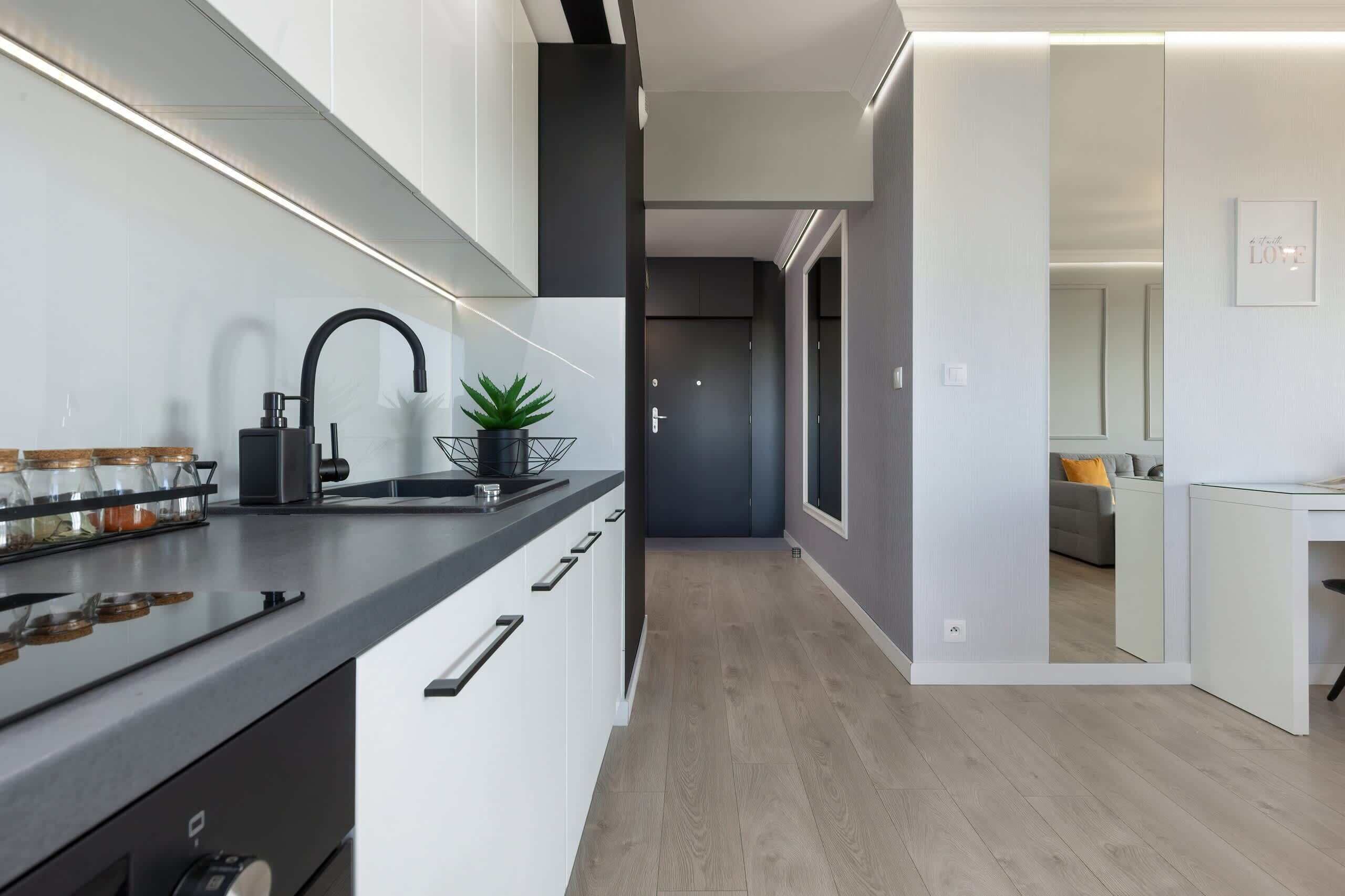 雪櫃、焗爐、爐具、洗碗機