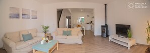 TV, fireplace, DVD player, table tennis