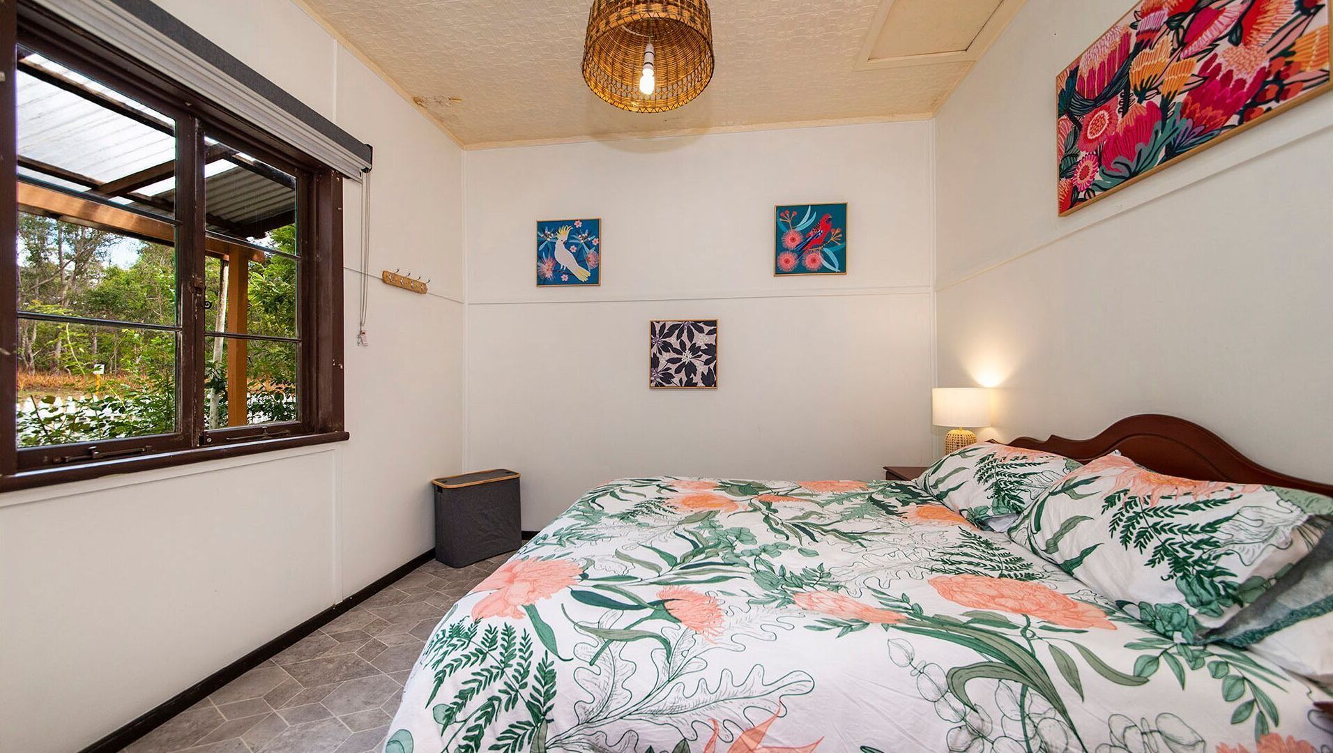 3 bedrooms, iron/ironing board, travel cot, free WiFi