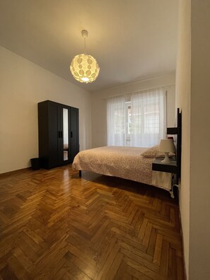 1 Schlafzimmer, Bügeleisen/Bügelbrett, Reisekinderbett, kostenloses WLAN