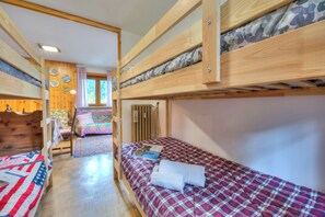 Family Apartment, Multiple Bedrooms (Appartamento 7 Bello Mountain View) | 2 bedrooms, WiFi, bed sheets - Appartamento 7 Bello Mountain View (Sauze d'Oulx)