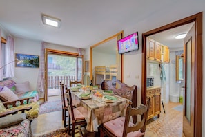 Family Apartment, Multiple Bedrooms (Appartamento 7 Bello Mountain View) | Interior - Appartamento 7 Bello Mountain View (Sauze d'Oulx)