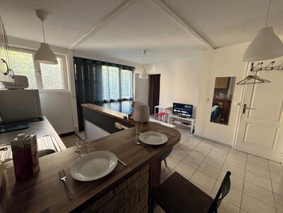 T2 air-conditioned Prado, Parc Chanot, Stade Vélodrome, Hôpital St Joseph