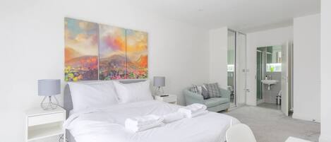 Basic Townhome, Multiple Beds