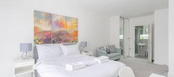 Spacious 4BD Townhouse - Near Stratford City!