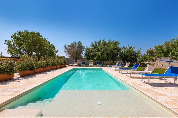 Piscina a l'aire lliure de temporada