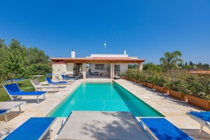 Seasonal outdoor pool