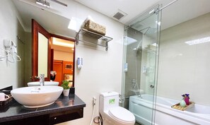 Bathroom - Capital Cau Giay Hotel (Hanoi)