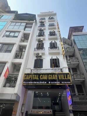 Front of property - Capital Cau Giay Hotel (Hanoi)