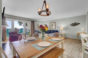 Dining - “Bella Vista” at 2 A Seagrove Villa|Fantastic Oceanfront View|New Kitchen and Bath|Terrific Deck ... (Isle of Palms)