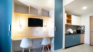 Deluxe Studio, 1 Queen Bed | Shared kitchen - Truliv Olympus Elite (Chennai)