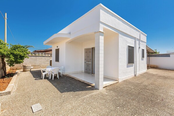 Villa | Terrace/patio