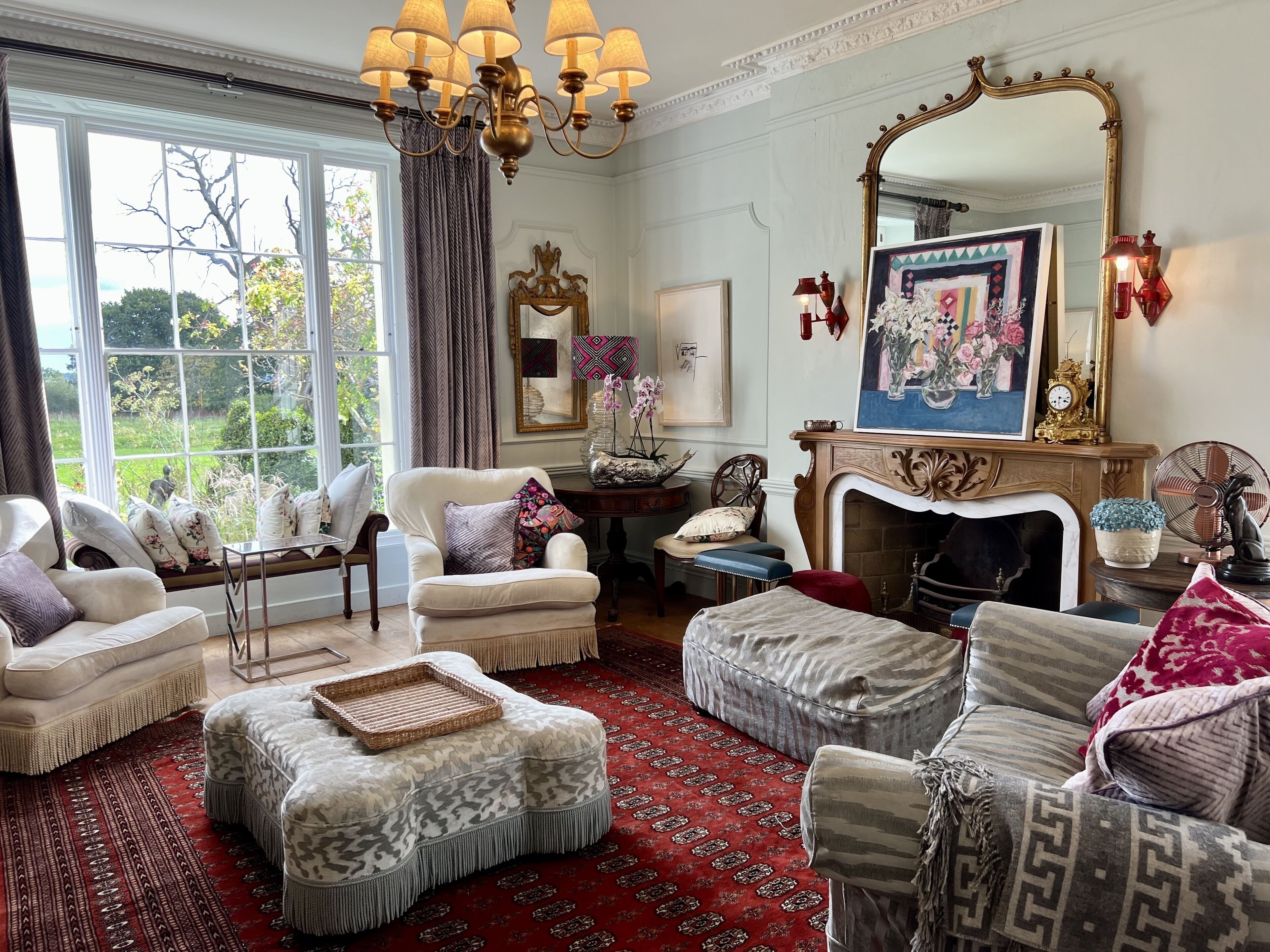 Smart TV, fireplace, books, video library