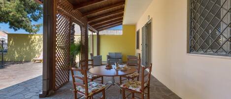 Villa | Terras