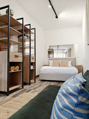 1 soverom, skrivebord, strykejern/-brett og wi-fi (inkludert)