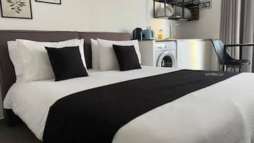 1 bedroom, desk, iron/ironing board, free WiFi
