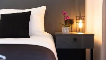 1 chambre, bureau, fer et planche à repasser, Wi-Fi gratuit