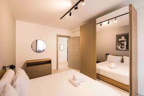 2 chambres, fer et planche à repasser, accès au Wi-Fi (inclus)