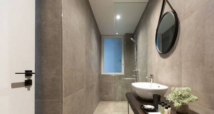 The Valley Room 7 condo with parking on premises