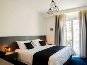 1 bedroom, desk, iron/ironing board, free WiFi - The Valley Room 7 condo with parking on premises (Saint Julian's)